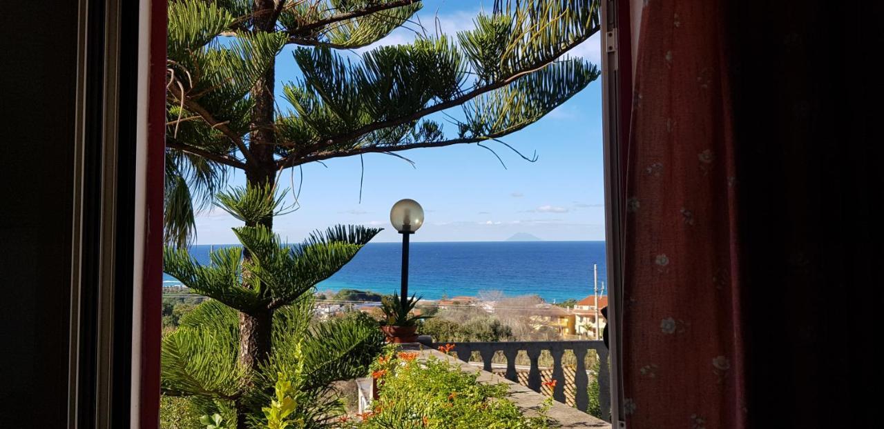 Bed and Breakfast San Carlo - Terrazzo Sul Mare Con Ristorante E Pizzeria Цамброне Екстер'єр фото